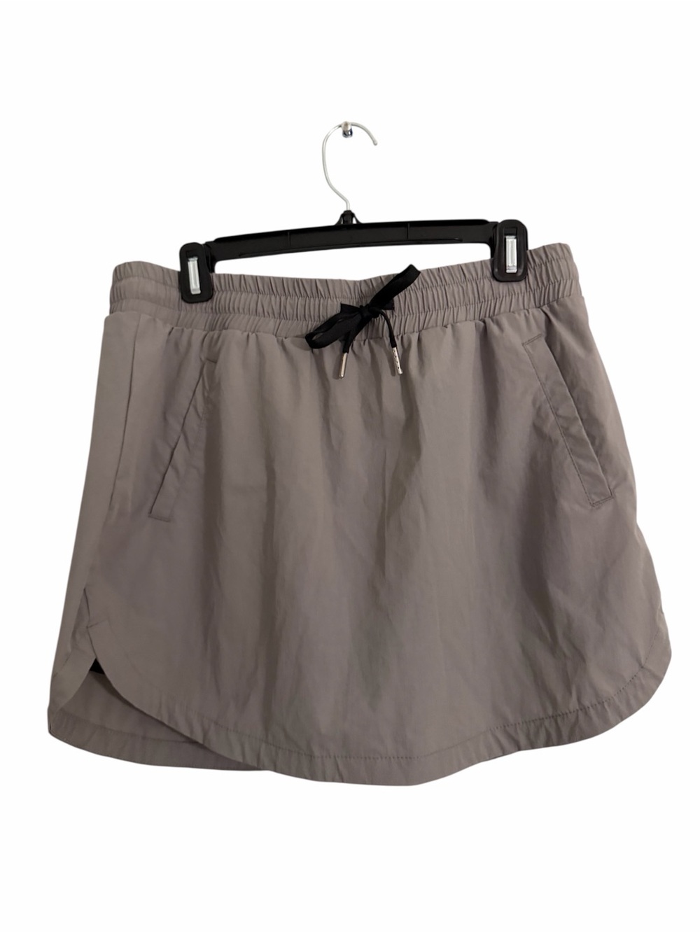 HALARA Taupe Elastic-Waist Active Skort with Black Drawstring